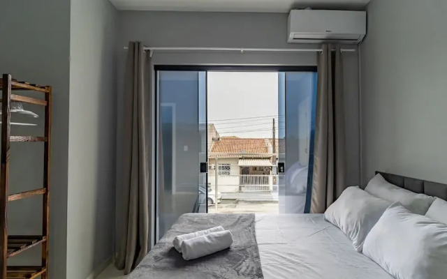 2BR Duplex Near Beach w/ Garage Rrt0098