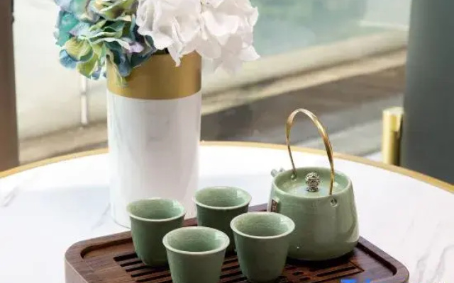Siman River View Hotel (Wuyi Square Chaozong Street Branch)