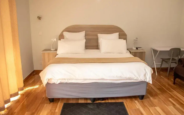 Neat one Bedroom in Morningside Guesthouse - 2091