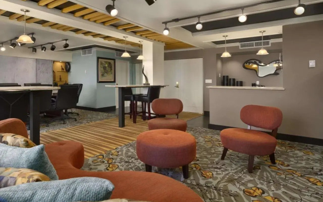 Delta Hotels by Marriott Minneapolis Northeast