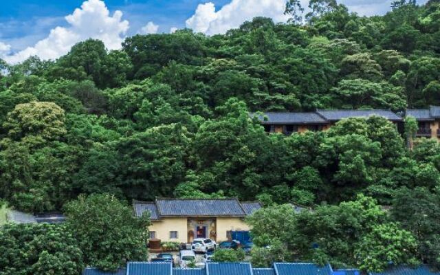 Qingshui Lake Farmhouse