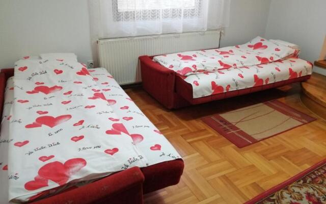 Pansion Velickovic - Apartments, Studios, Rooms