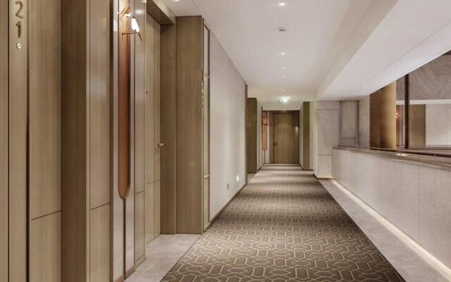 voco Chongqing Chaotianmen by IHG