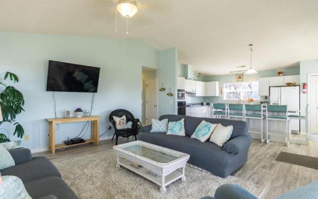 See Otter by Oak Island Accommodations