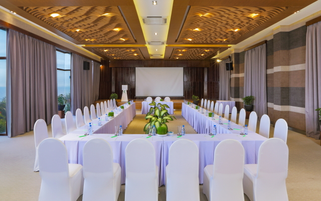 The Cliff Resort & Residences