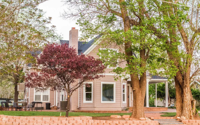 Grand Circle Bed & Breakfast