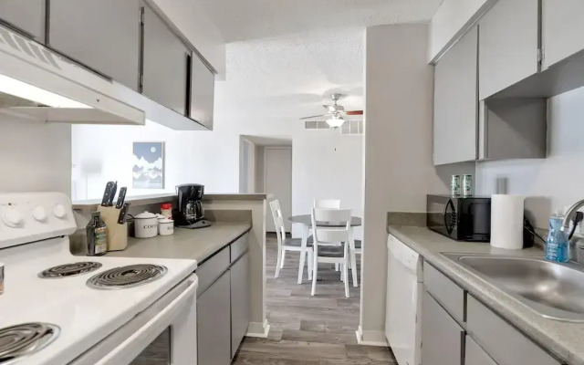 Relaxing 1BR Getaway in Heart of Midland