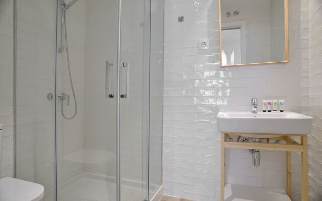 NQN Aparts & Suites Madrid