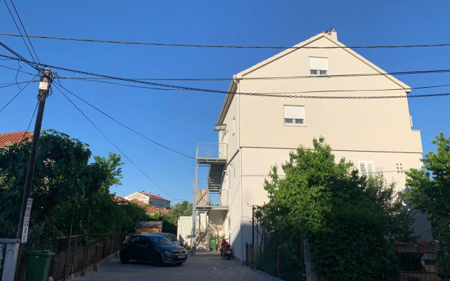 New 4* apartment "Orto" in the center of Trogir