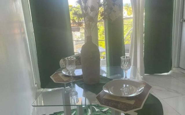 Royal Terrace Queen I