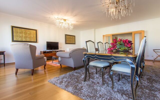 Expo Luxurious by Homing