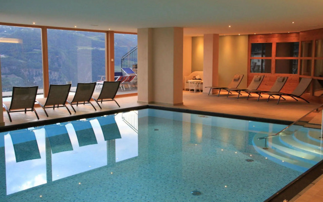 Hotel Emmy - five elements
