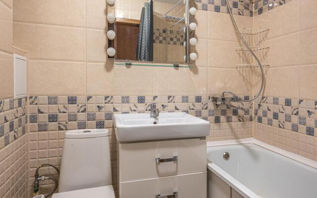 Апартаменты на улице Краснолесья 107