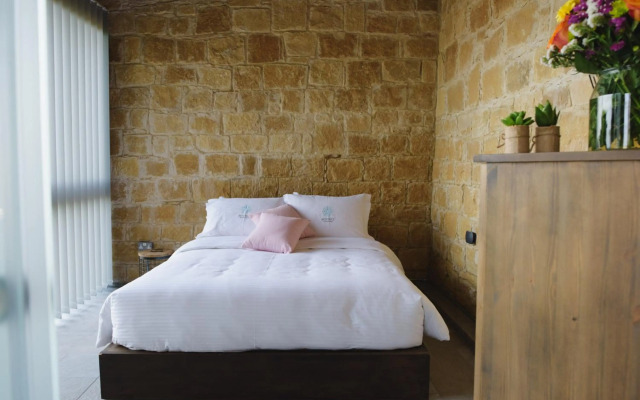 Serenity Boutique House