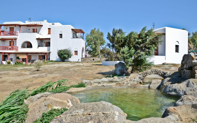 Ydreos Studios & Apartments
