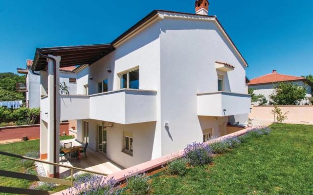 Two Bedroom Apartment Valdebecco for 5 persons