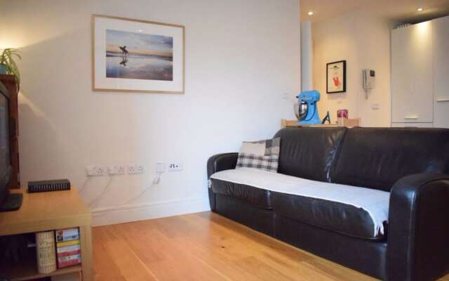 2 Bed Brixton Flat