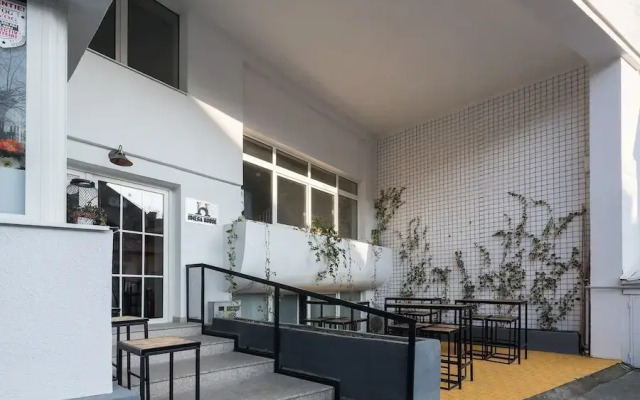 Omega House Hotel