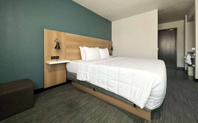 Howard Johnson by Wyndham Portland Airport