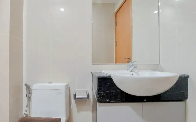 Elegant 2BR Apartment at The Reiz Condominium Medan