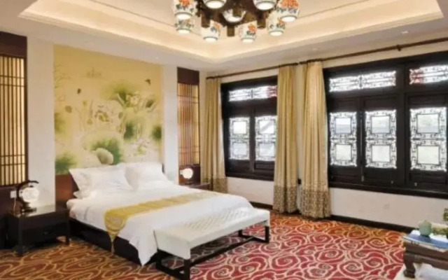 Yayuan Garden Holiday Hotel