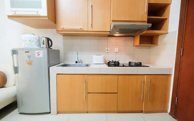 Great Choice and Strategic 1BR Apartment at Thamrin Residence