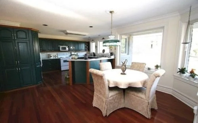 Pine Breeze Bed and Breakfast