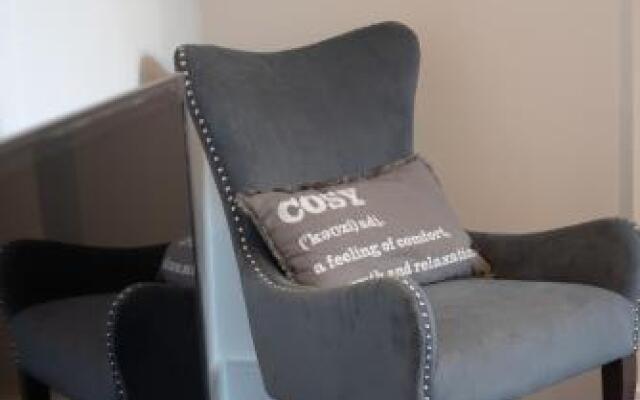 Parkside London Apartment (SS3)