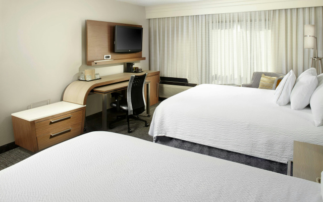 Courtyard by Marriott Detroit Brighton