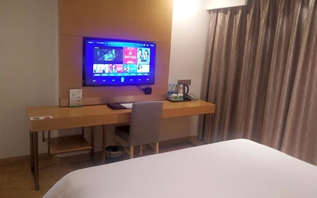 GreenTree Inn Xining Chengdong District Huangguang Yiwu Trade City Express Hotel – Guest Rooms – Xining