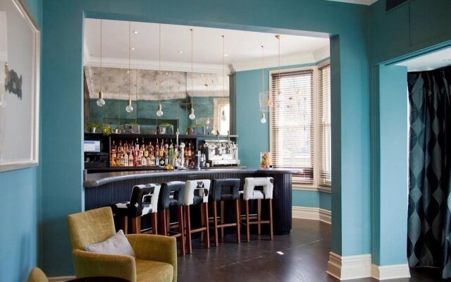 The Lodge Hotel - Putney