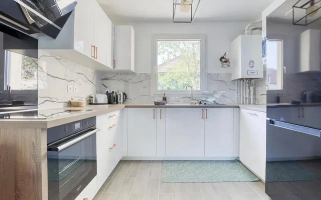 New & Modern house / Near RER / Disney & Paris