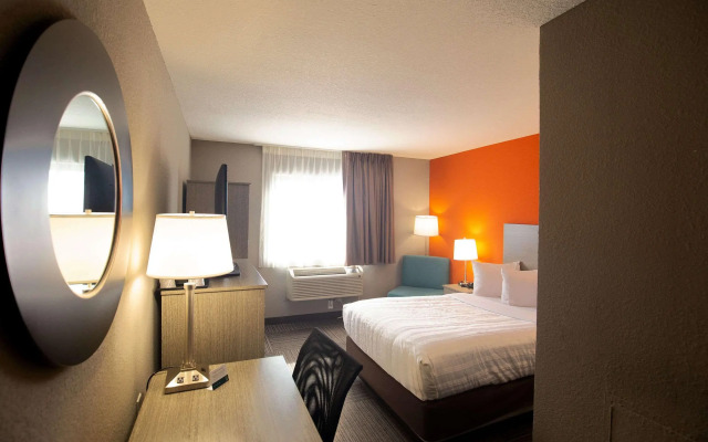 Quality Inn & Suites Hammond Near I-8090