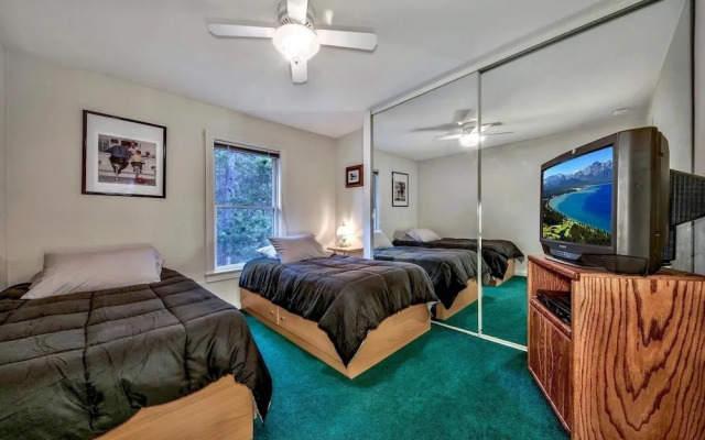 1624p The Player Cabin 3 Bedroom Home by Redawning