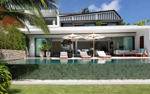 Syrah 3-bedroom Beachfront Villa in Koh Samui