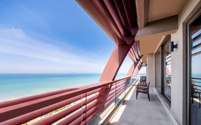 Pullman Oceanview Sanya Bay Resort & Spa