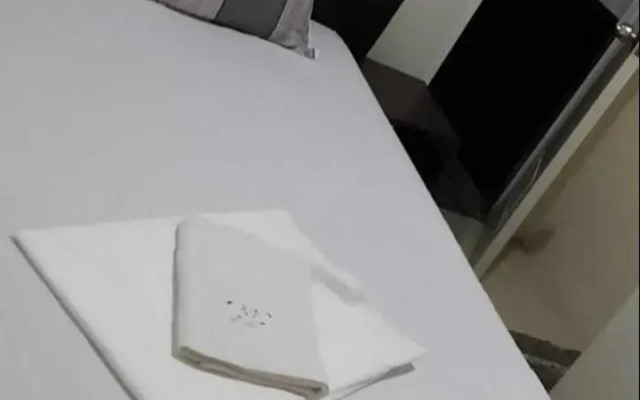 V.F. Riton Apartelle