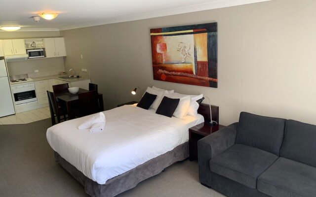 Horizons 115 - Lake Jindabyne Waterfront