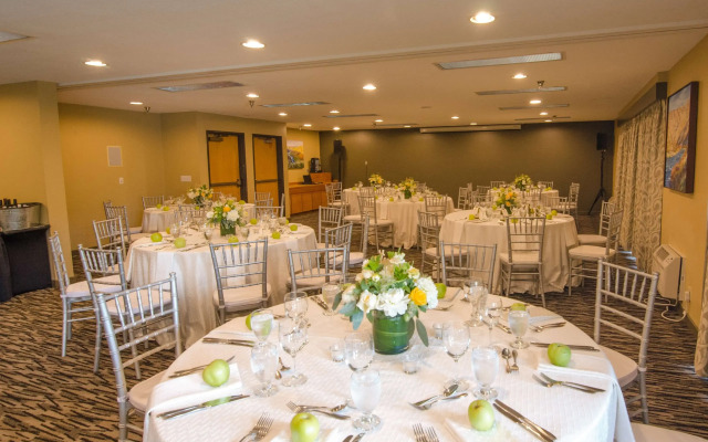 Best Western Plus Hood River Inn