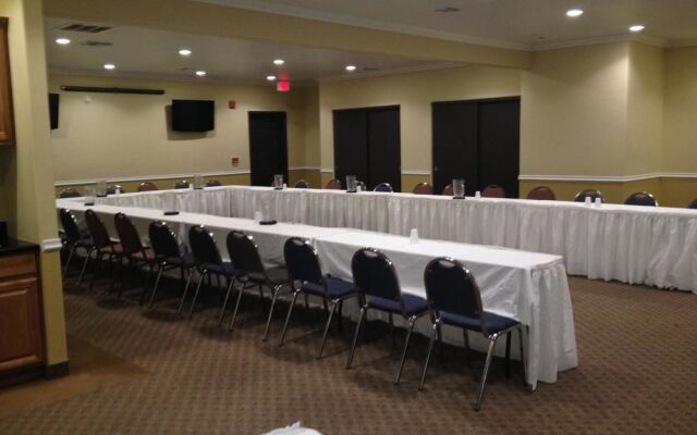 Red Lion Inn And Suites