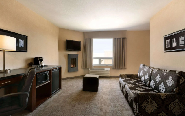 Days Inn by Wyndham Regina Airport West