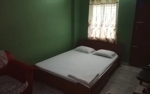 Royal Guest House & Service Apartment