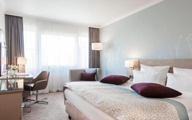 Queen Elizabeth 2 Hotel by Accor