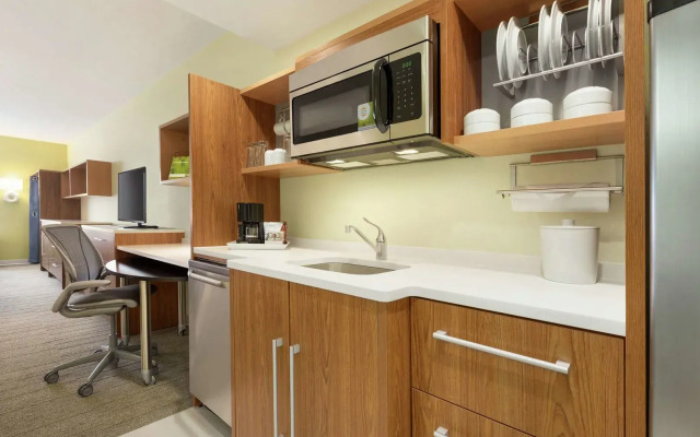 Home2 Suites by Hilton Roseville Minneapolis