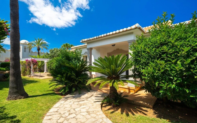 Marvelous Villa With Panoramic sea View & Pool