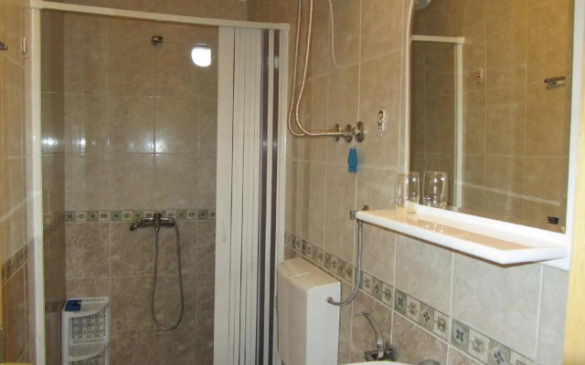 Apartment on Vitodolska 4