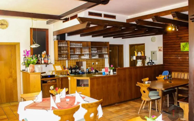 Beny Hotel Restaurant