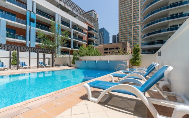 GLOBALSTAY. Marina Residences. Pool, Gym