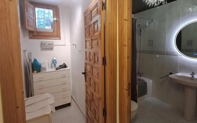 La Marina Oasis, 2-beds, Sleeps 4, 10 min to Beach