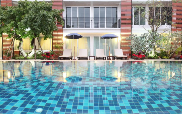 Paradise Hotel